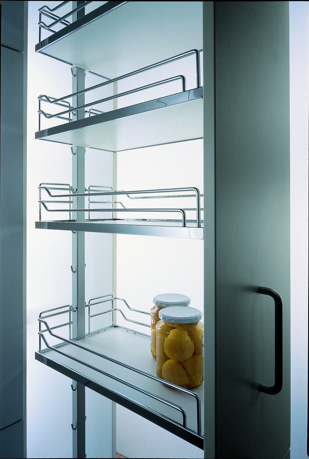 картинка КОМПЛЕКТ ПВ, Диспенса 90° 400 мм, H 1600-2000, Арена КЛАССИК, 5 полок, цвет ХРОМ, цвет дна Серый (2600740005) от магазина Kessebohmer.shop